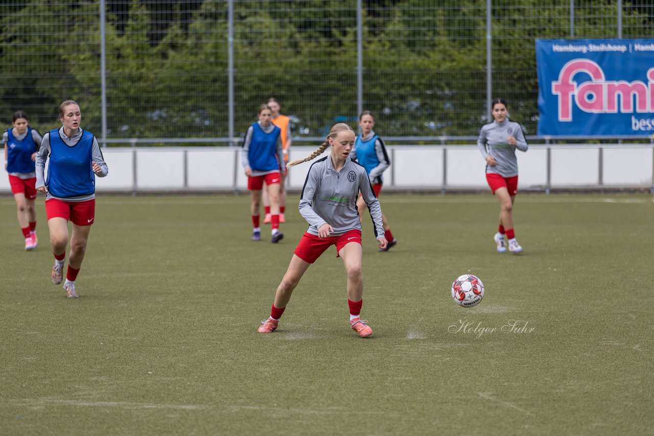 Bild 92 - wBJ Lotto Pokal Finale  Eimsbuetteler TV - Hamburger SV : Ergebnis: 0:3